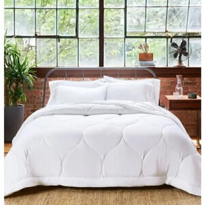 Buffy Cloud Comforter Full/Queen